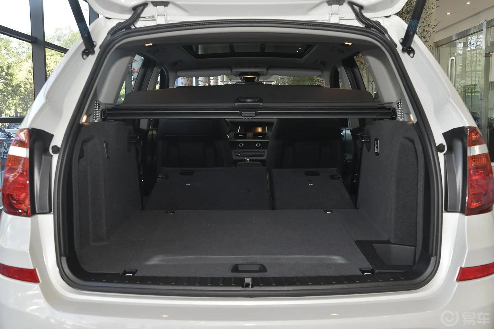 宝马X3(进口)xDrive20i 领先型行李箱空间