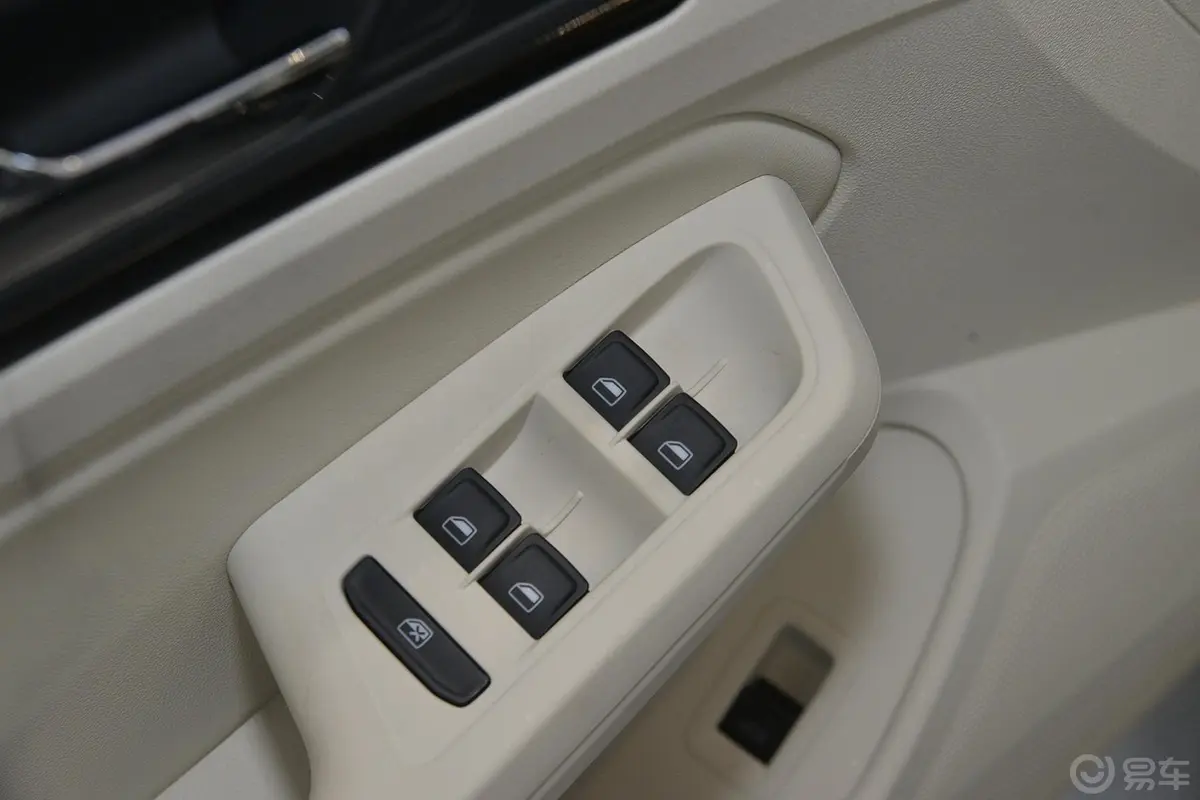 凌渡1.4T DSG 280TSI 舒适版车窗升降键