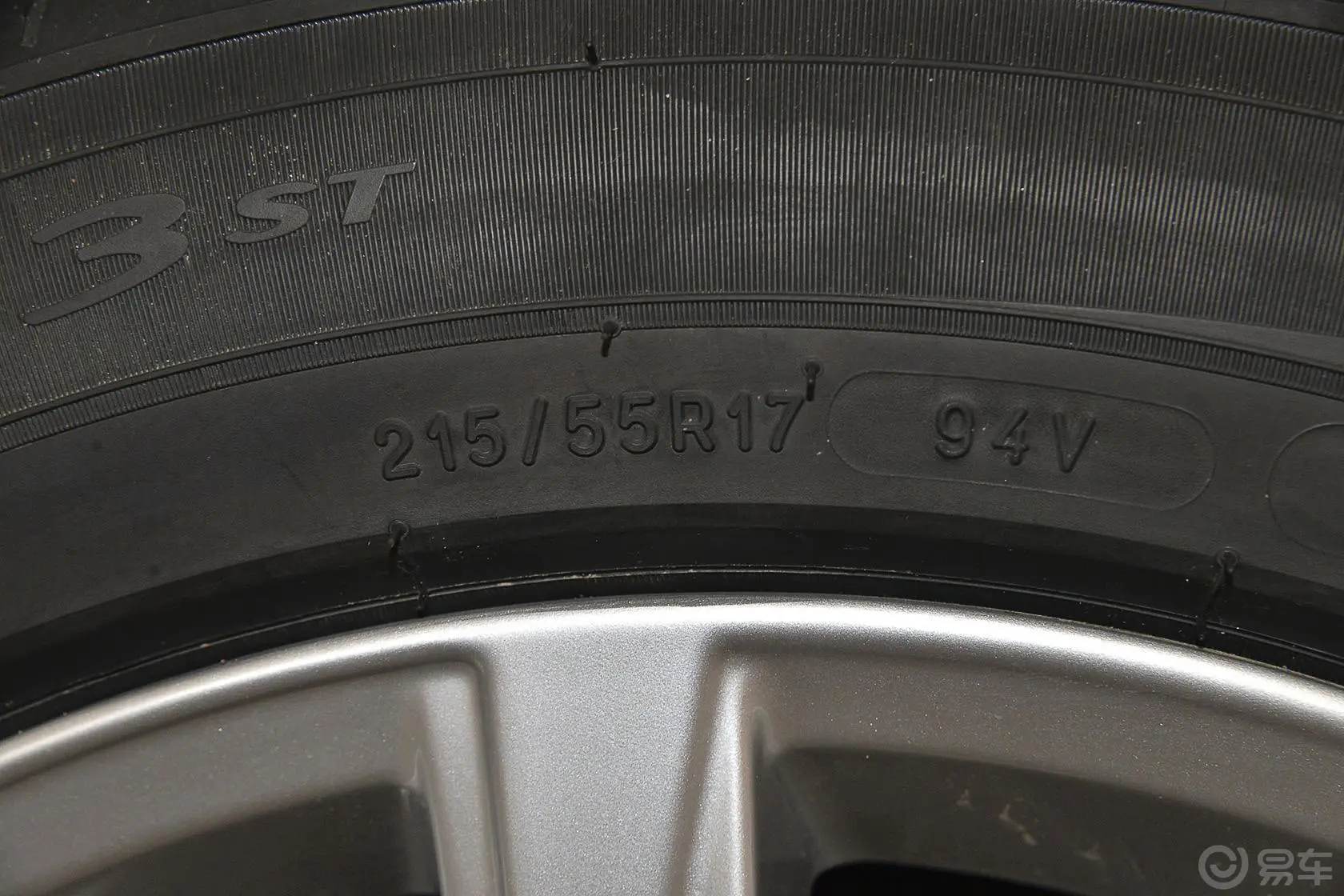 帕萨特330TSI DSG御尊版轮胎规格
