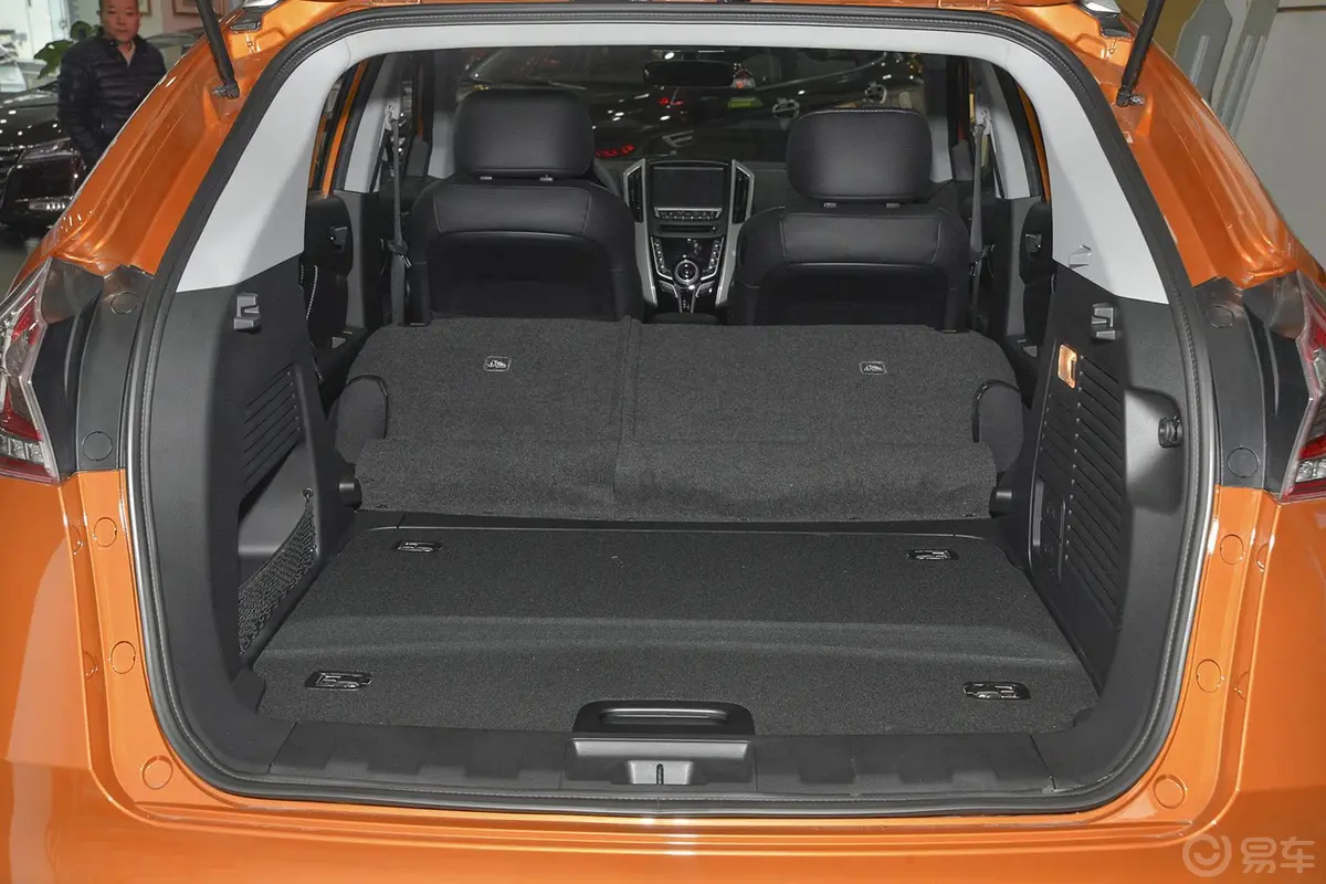 优6 SUV1.8T 时尚升级型行李箱空间（后排全放倒）