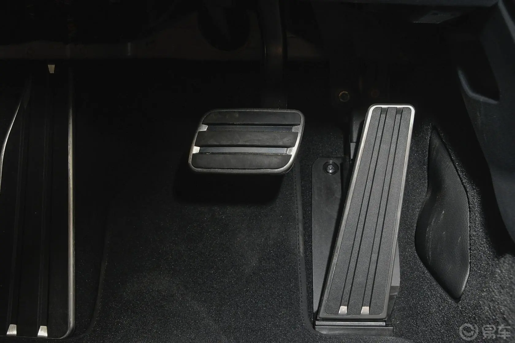 保时捷911Carrera Cabriolet 3.4L Style Edition内饰