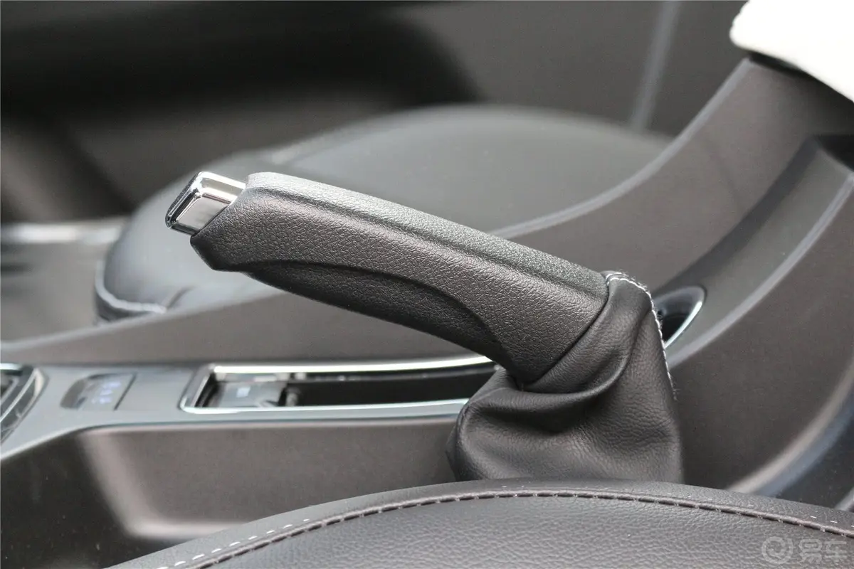 帝豪RS 1.3T CVT 向上版驻车制动（手刹，电子，脚刹）