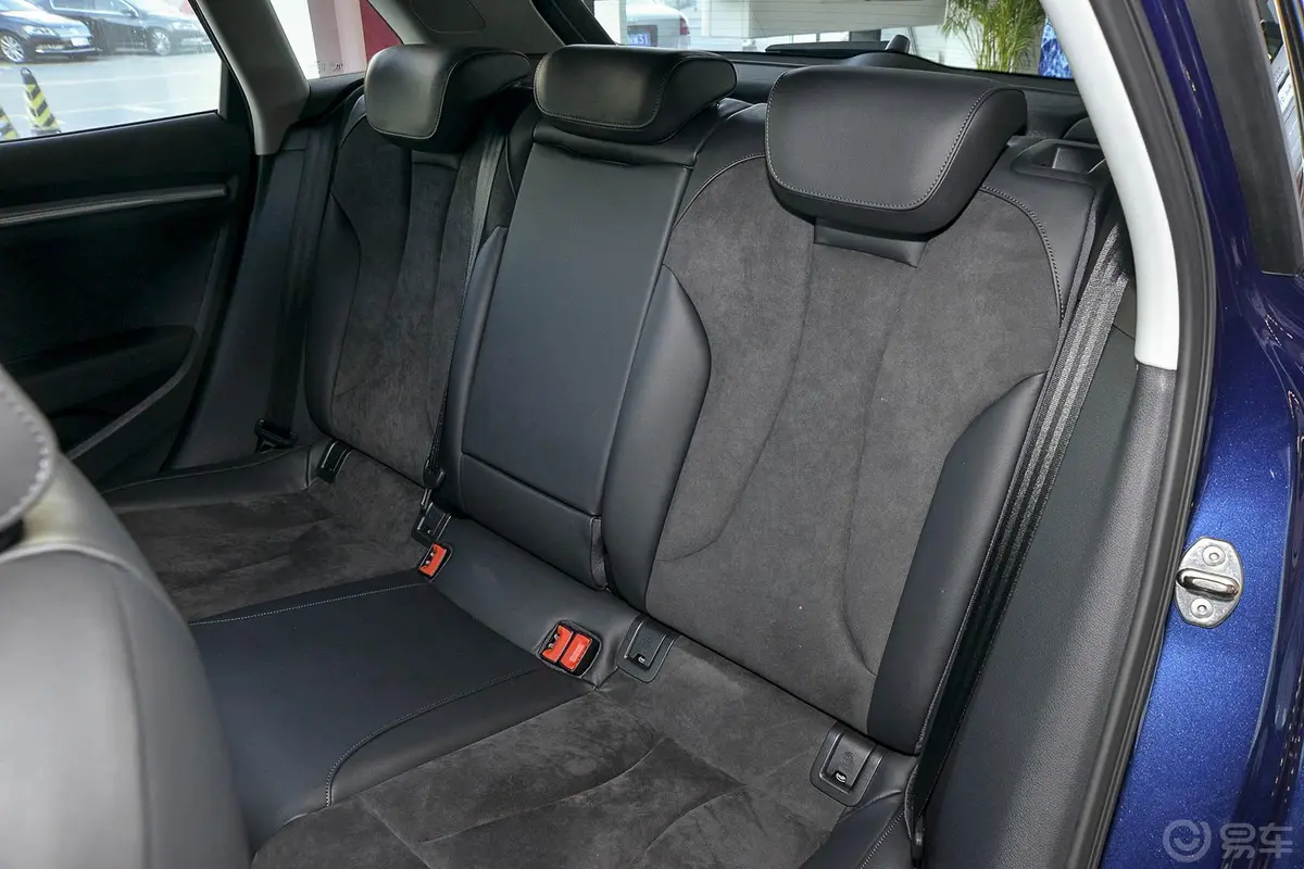 奥迪A3 插电混动(进口)Sportback e-tron 运动型后排座椅