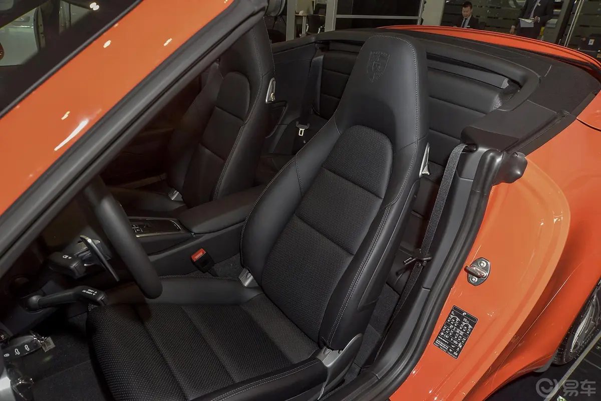 保时捷911Carrera Cabriolet 3.4L Style Edition驾驶员座椅