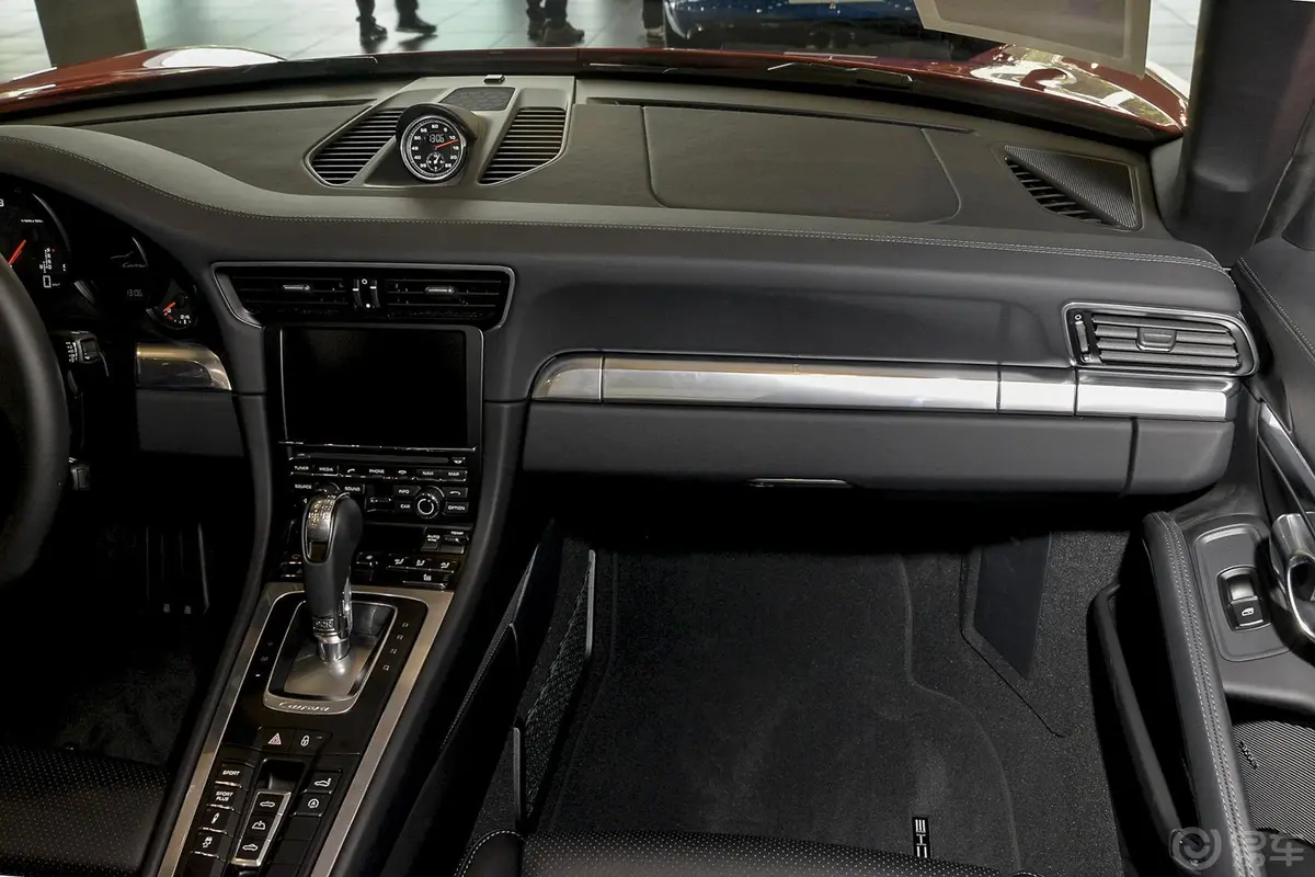 保时捷911Carrera Cabriolet 3.4L Style Edition空间