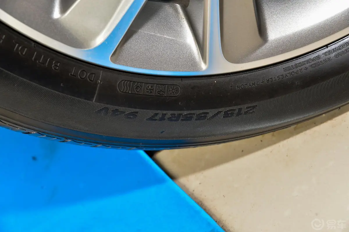 索纳塔2.4L 自动 GLS 领先版 国四轮胎规格