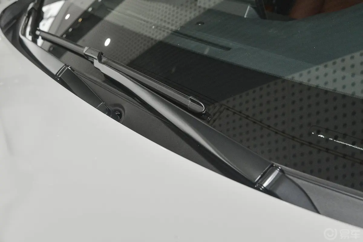 雷克萨斯NX300h 锋尚版雨刷器（前）