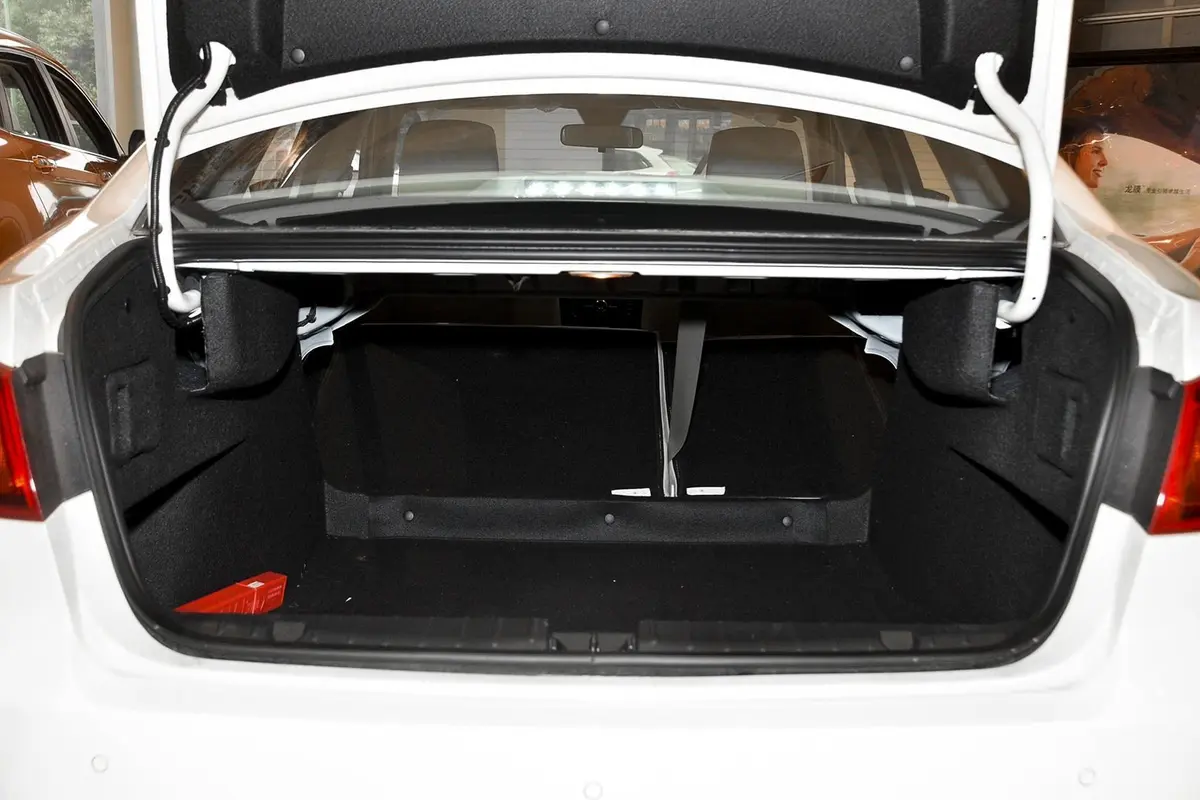 绅宝D501.5L CVT 标准超值导航版行李箱空间（后排全放倒）