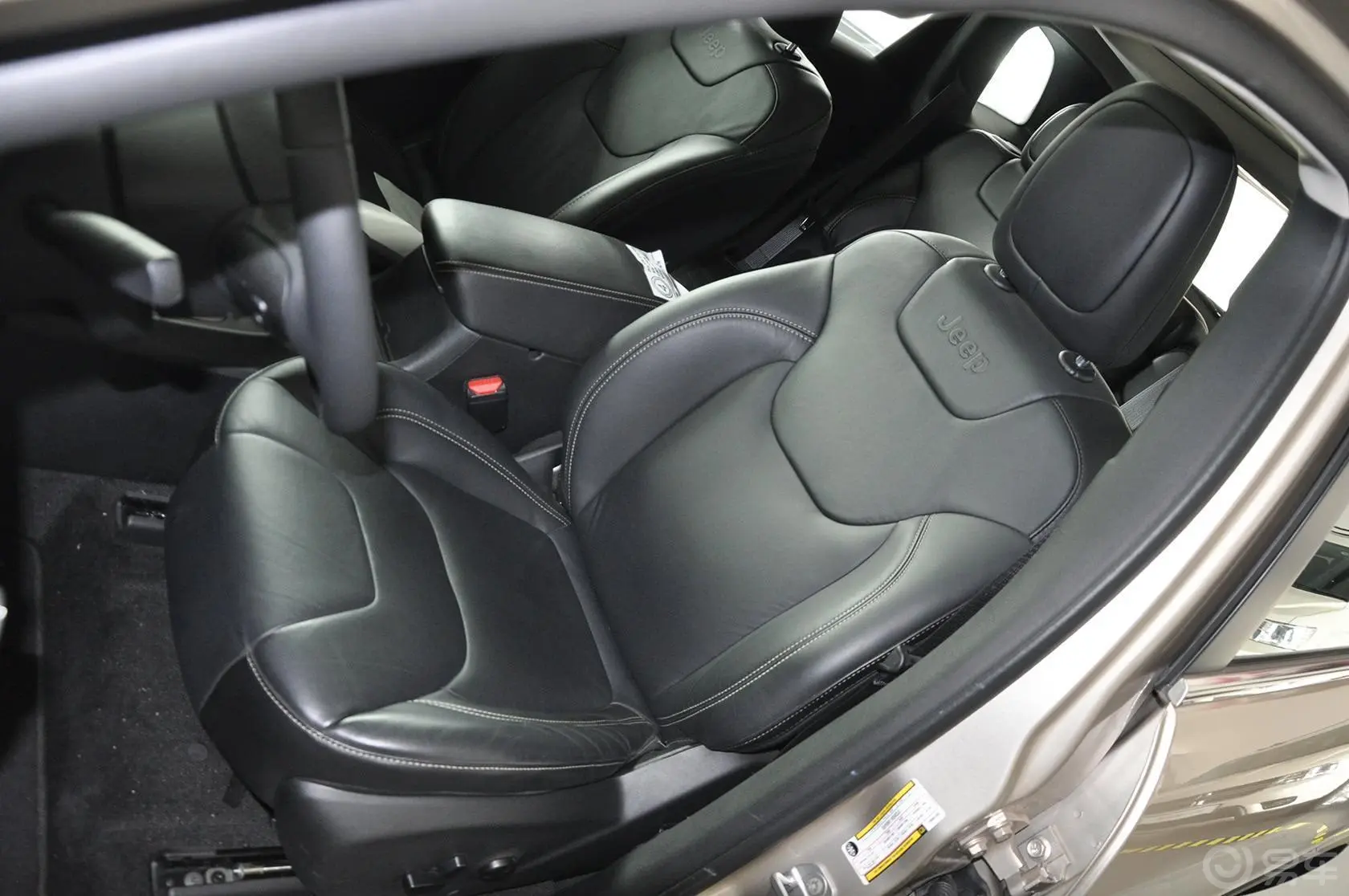自由光(进口)2.4L 自动 都市版驾驶员座椅