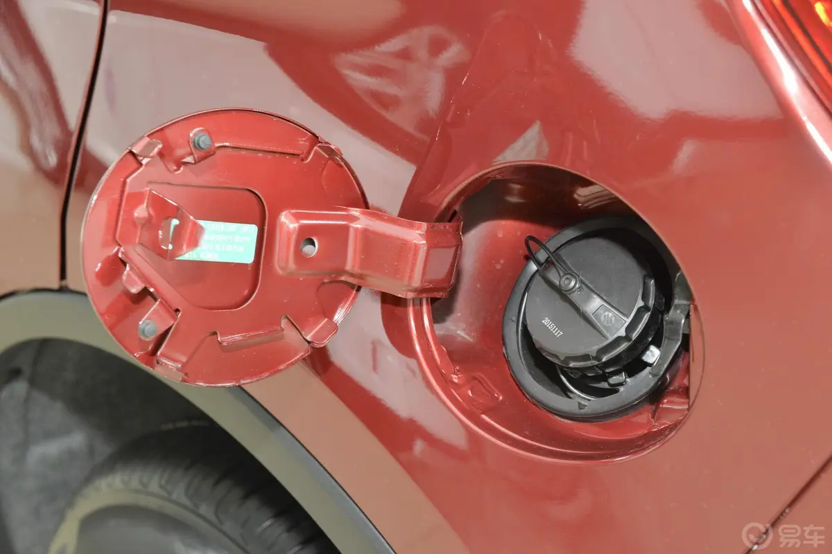 奔腾X802.0L 自动 舒适型油箱盖