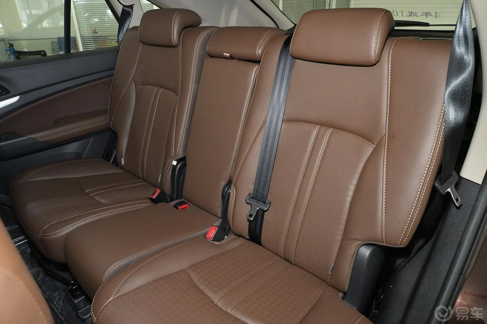 比亚迪S72.0TID 手自一体 旗舰型 7座驾驶员座椅