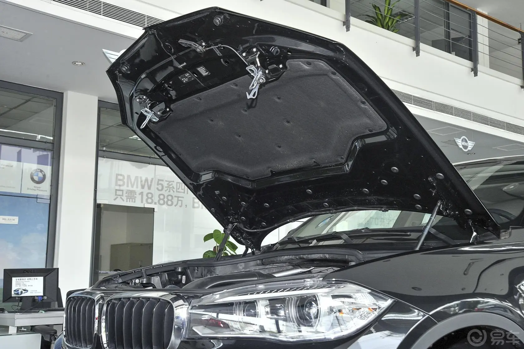 宝马X6xDrive35i 领先型发动机盖开启