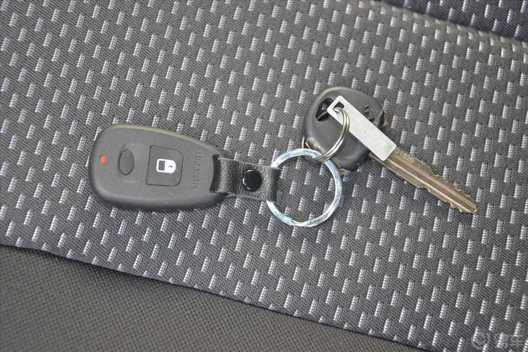 经典圣达菲2.0L 手动 两驱 实用版钥匙
