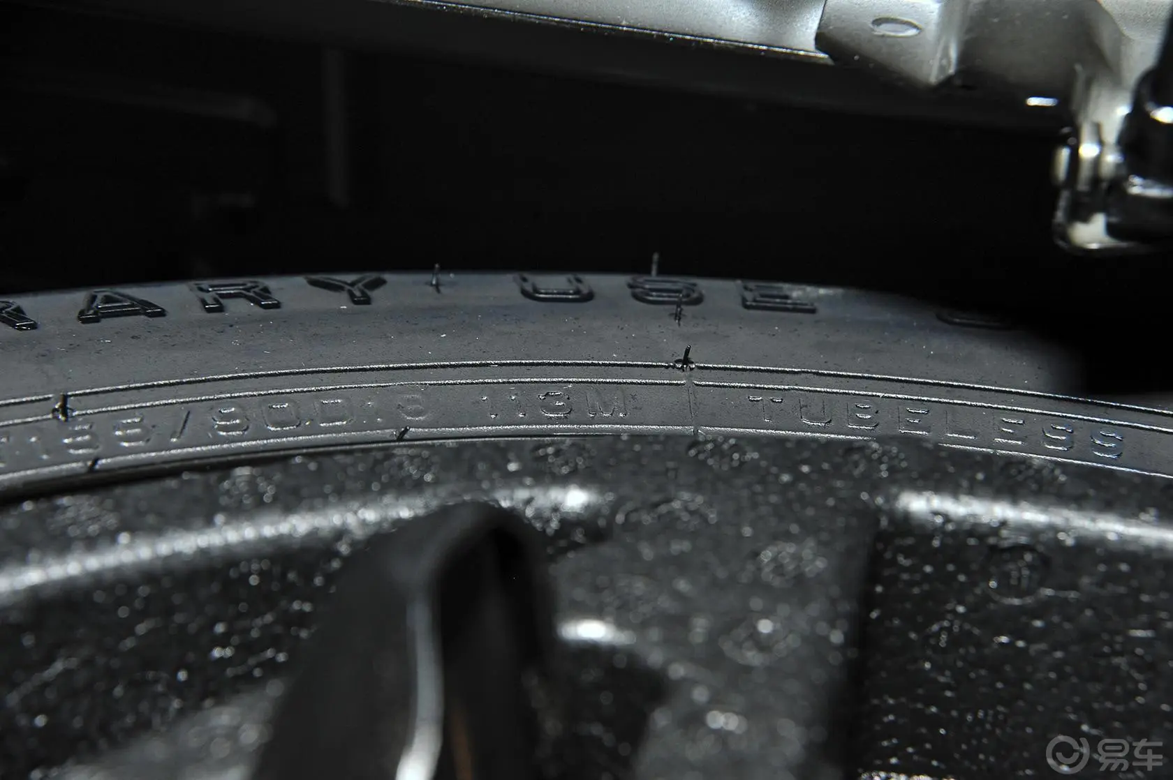 宝马X6xDrive35i 领先型备胎品牌