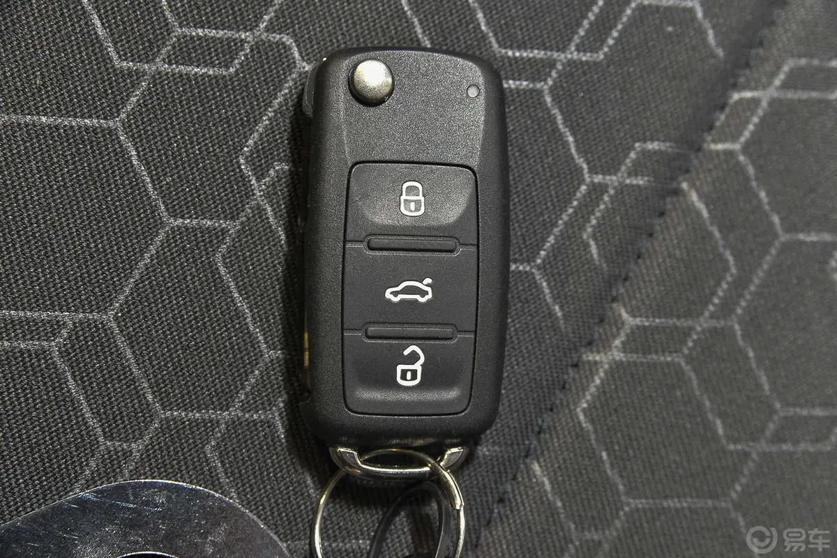 桑塔纳1.4L 手动 舒适版钥匙