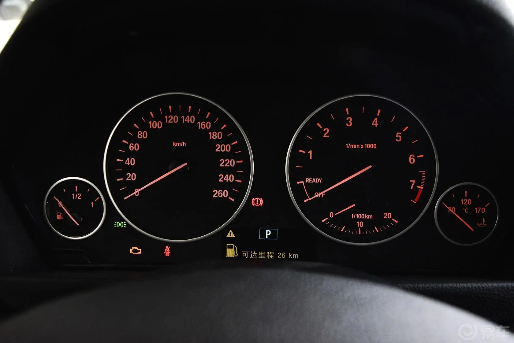 宝马4系四门轿跑车 420i 时尚型仪表盘背光显示