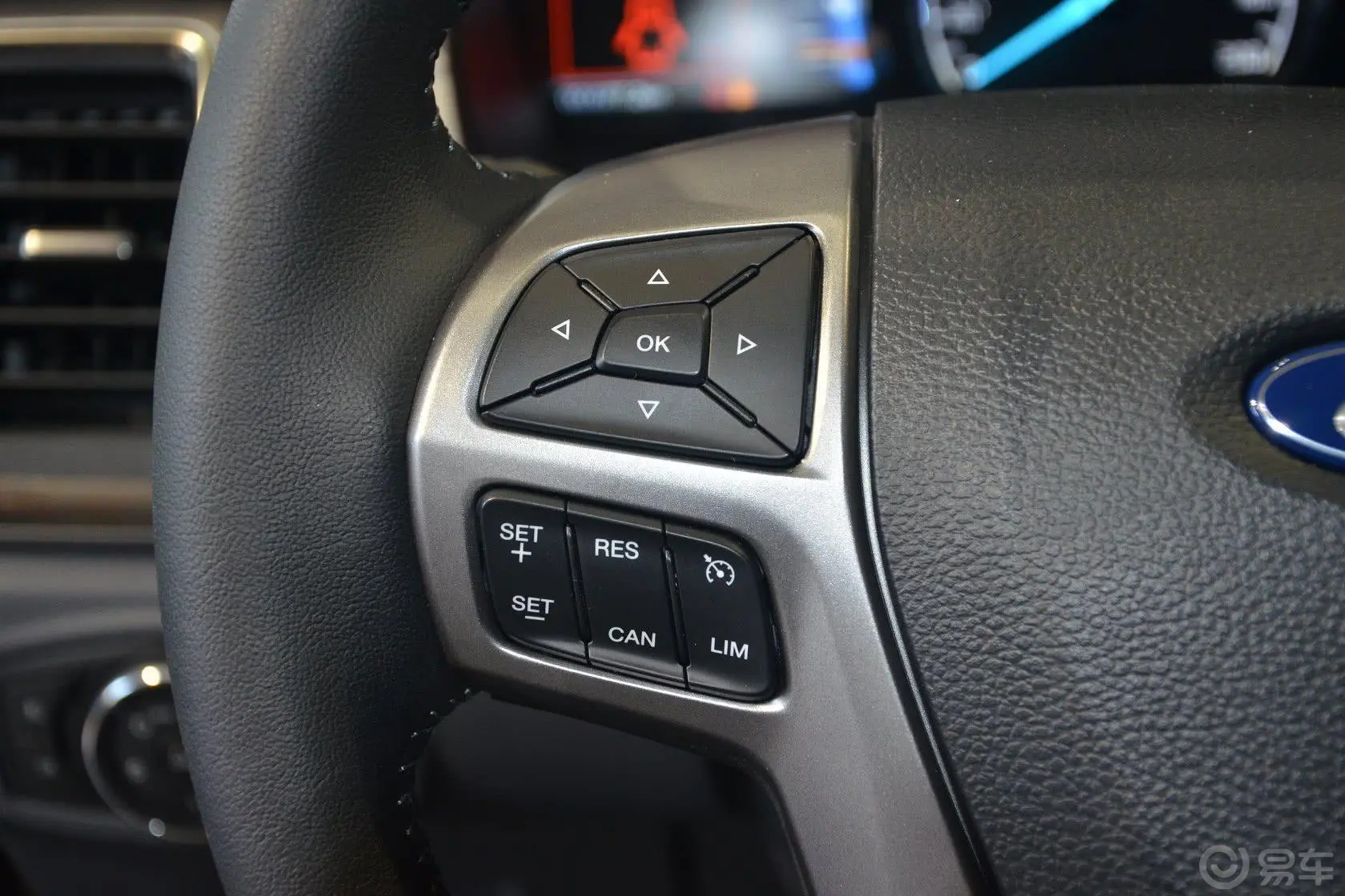 撼路者2.0T 手自一体 两驱 豪华版 汽油方向盘功能键（左）