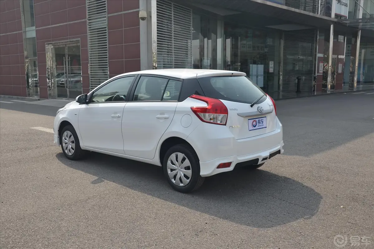 YARiS L 致炫1.5L 自动 劲速版侧后45度车头向左水平