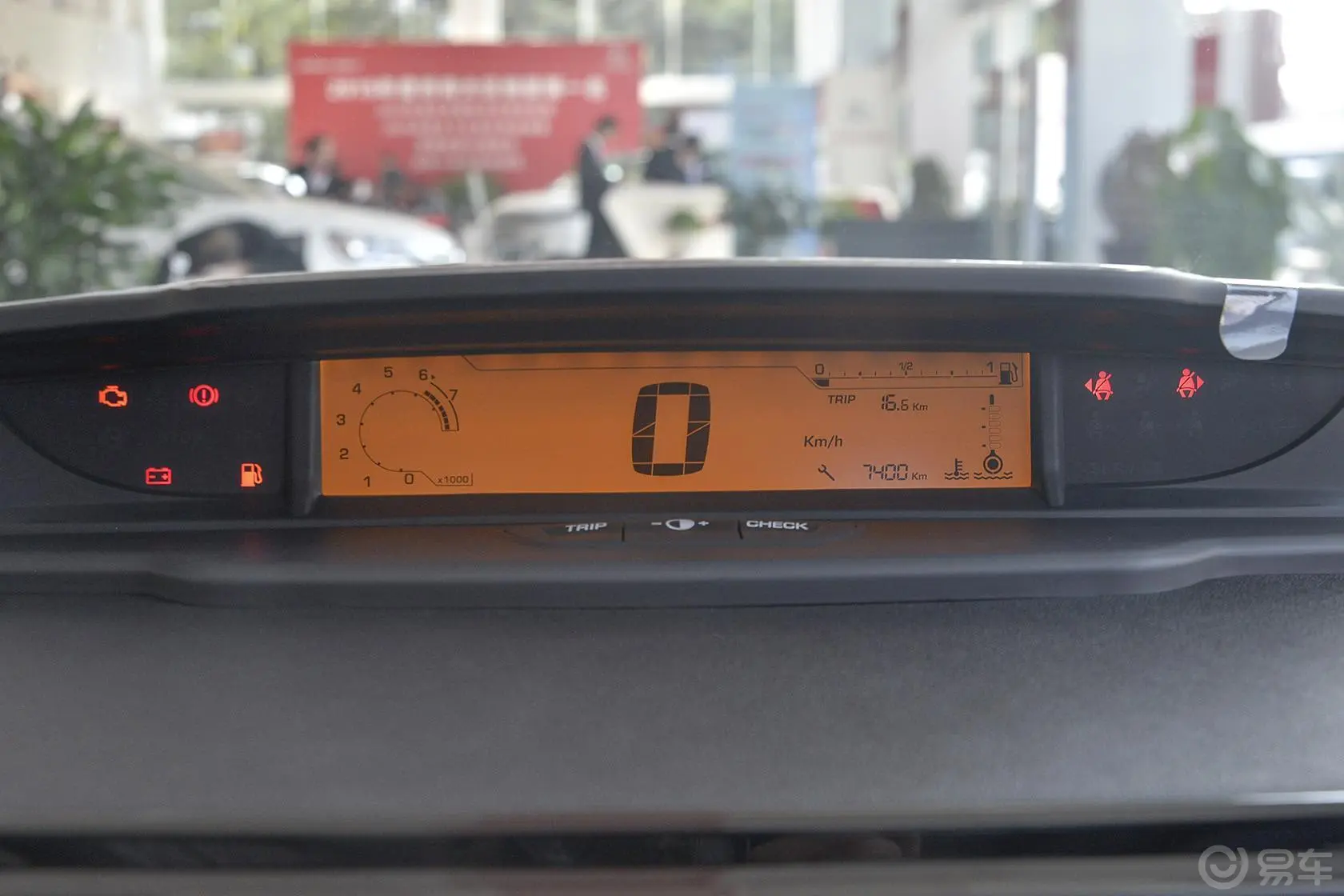 世嘉三厢 1.6L 手动 车载互联版仪表盘背光显示