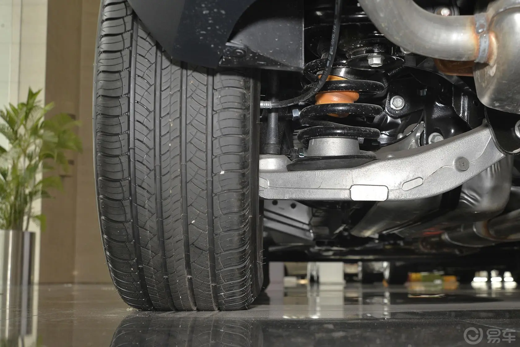 凯迪拉克SRX3.0L 手自一体 精英型轮胎花纹