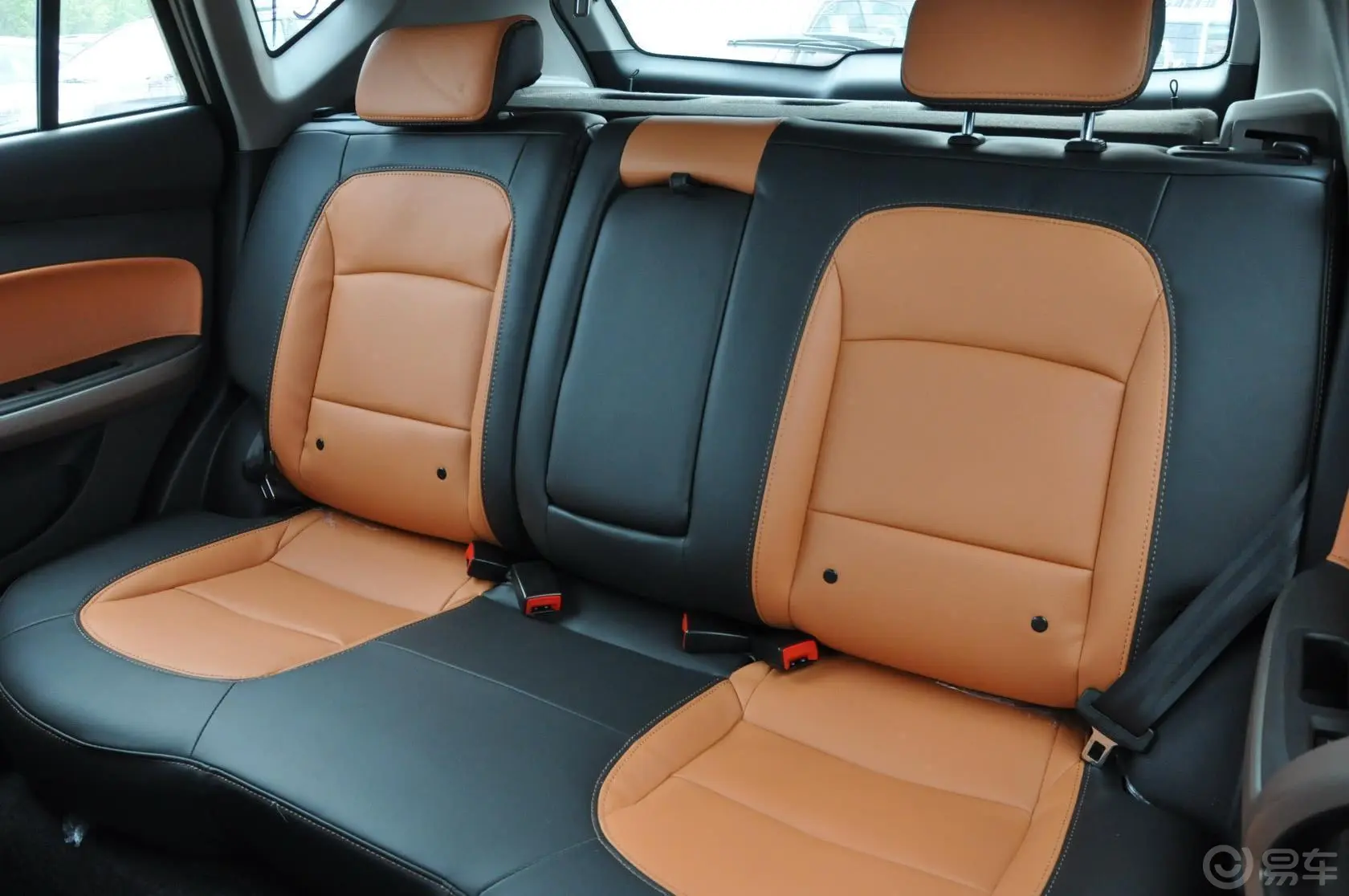 海马S51.6L 手动 智能豪华型科技版后排座椅