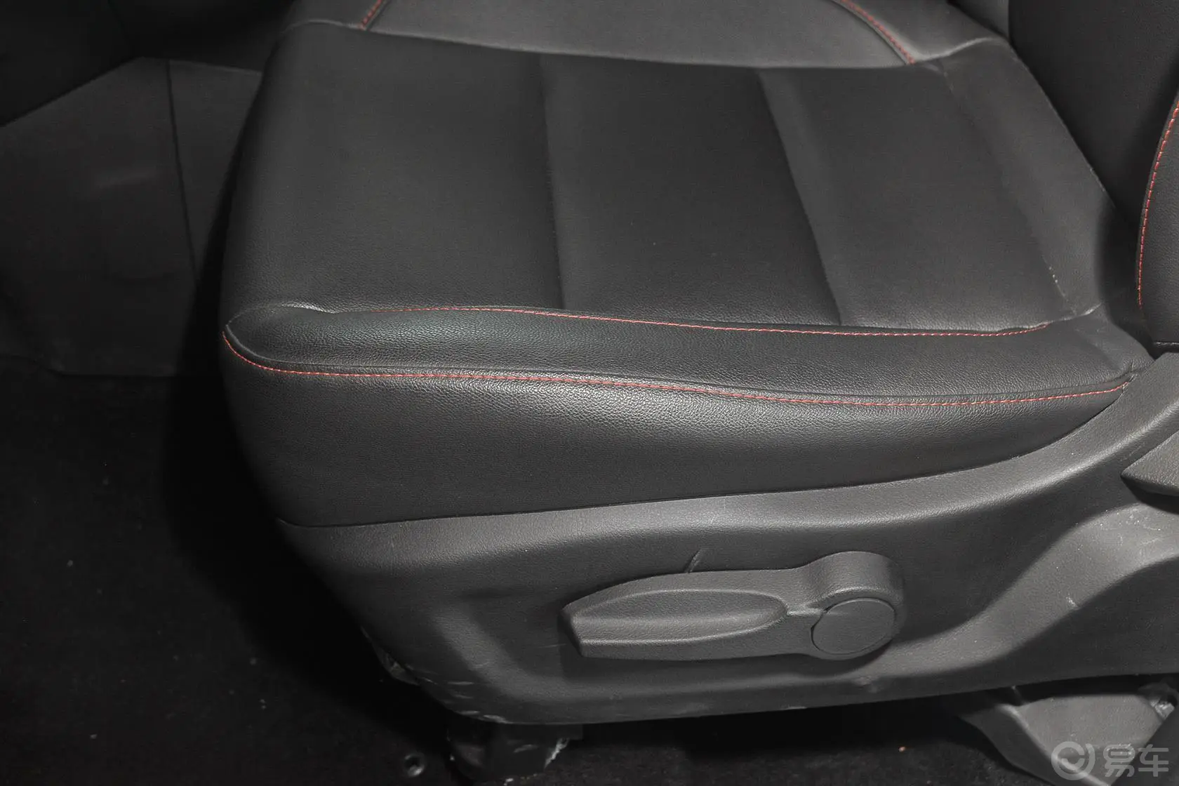 智尚S351.5L 手动 精英版座椅调节键