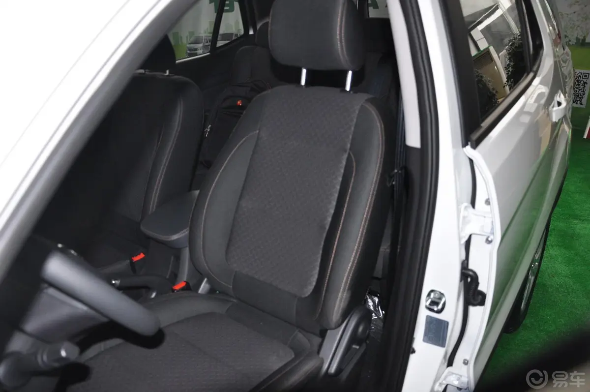 长安欧尚CX701.6L 手动 舒适版驾驶员座椅