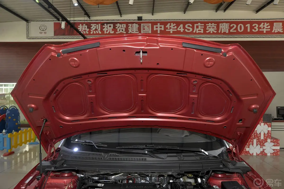 中华V31.5L 手动 舒适型内饰