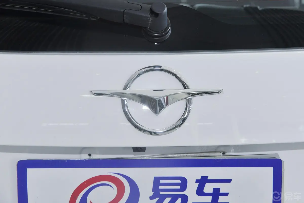 海马S71.8T 自动 纵骋型尾标