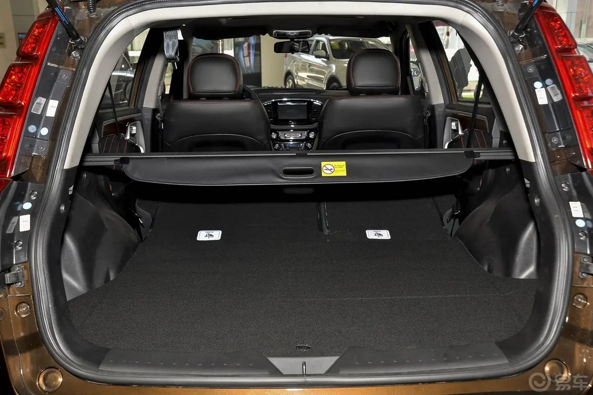 吉利GX7运动版 2.0L 自动 豪华型升级版行李箱空间