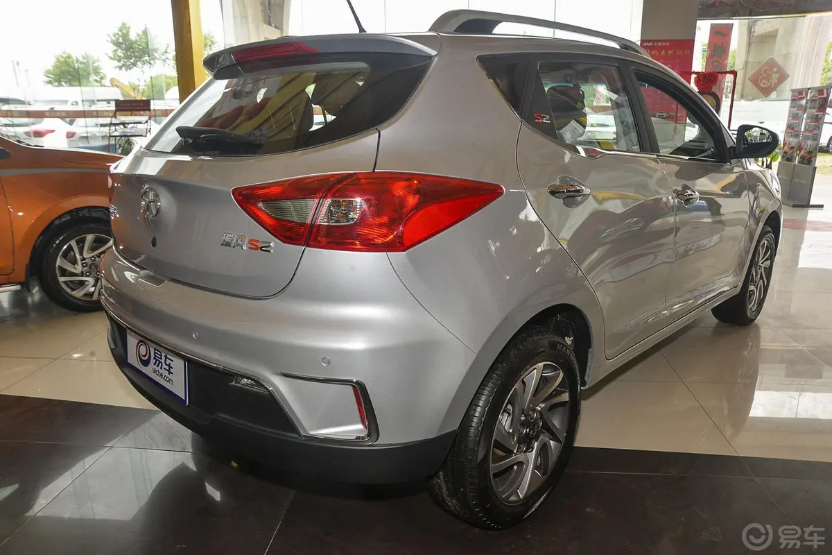 瑞风S21.5L CVT 豪华型侧后45度车头向右水平