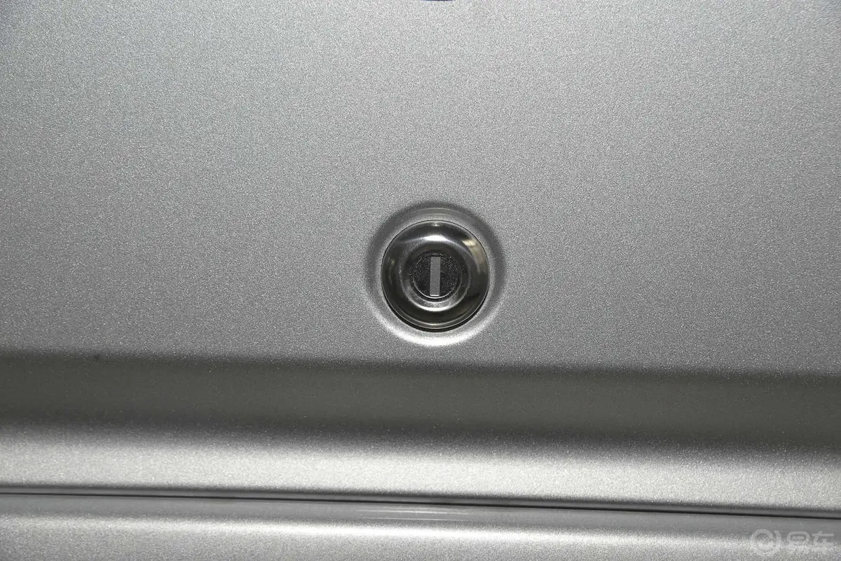 菱智M3 1.6L 手动 7座 舒适型 国五外观