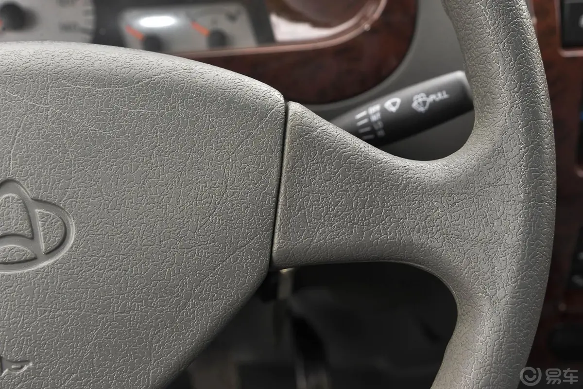 新豹21.2L 手动 汽油 DK12 双排 单后轮 国5方向盘功能键（右）