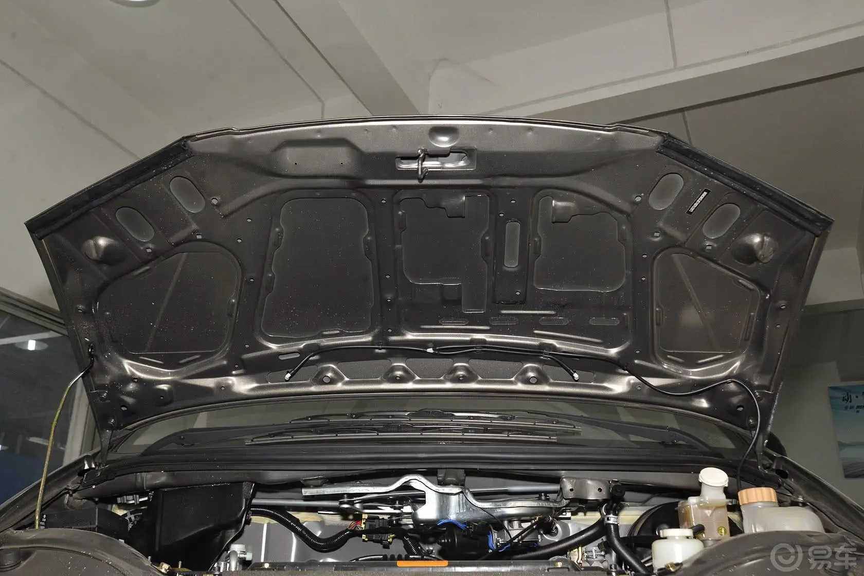 菱智V3 1.5L 手动 5座 基本型 国四内饰