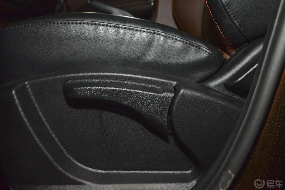景逸X51.6L 手动 豪华型座椅调节键