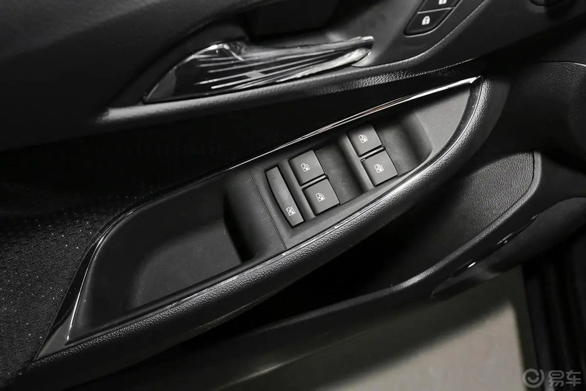 科鲁兹三厢 1.5L 自动豪华版车窗升降键