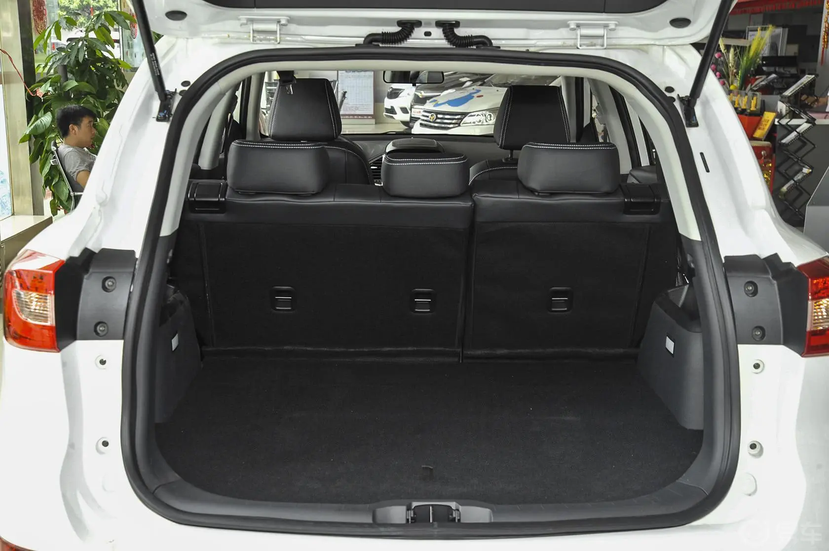 幻速S61.5T 手动 领先型行李箱空间