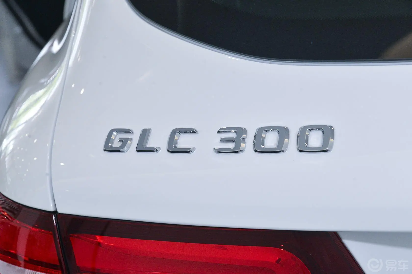 奔驰GLCGLC300 豪华型尾标