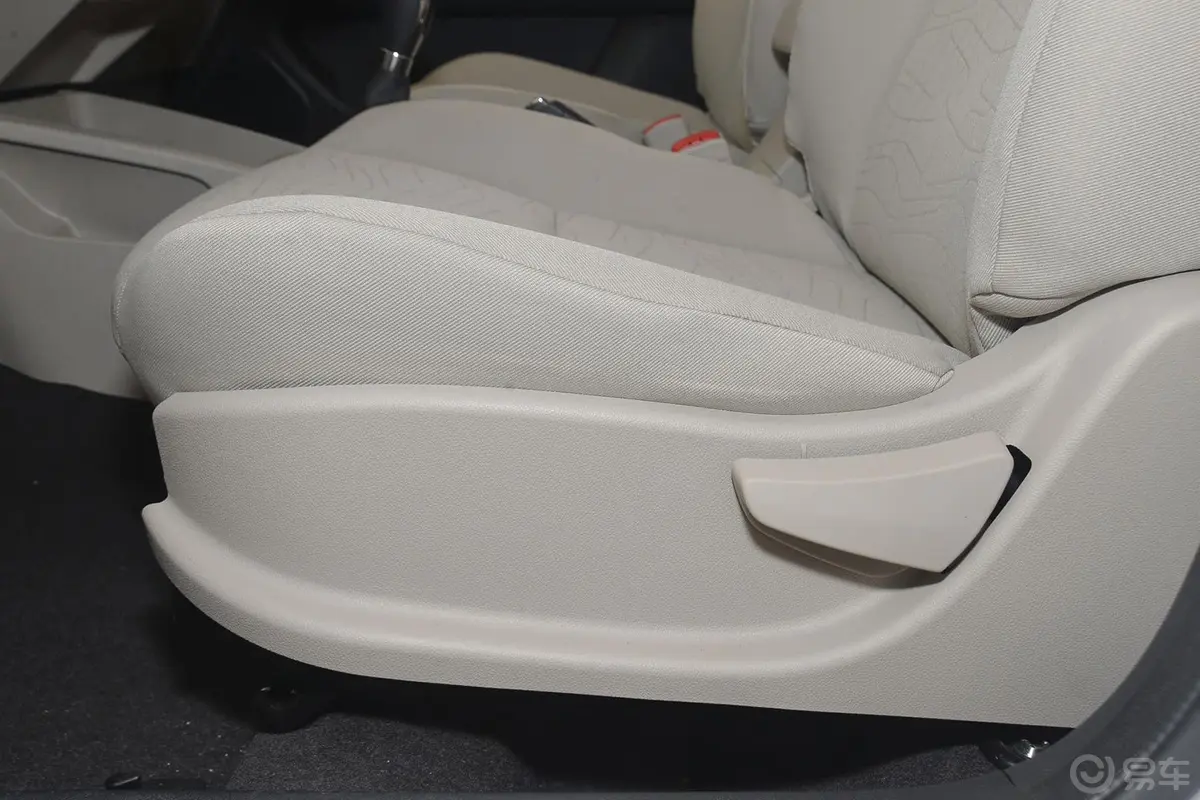 风神A301.5L 手动 智驱实尚版座椅调节键