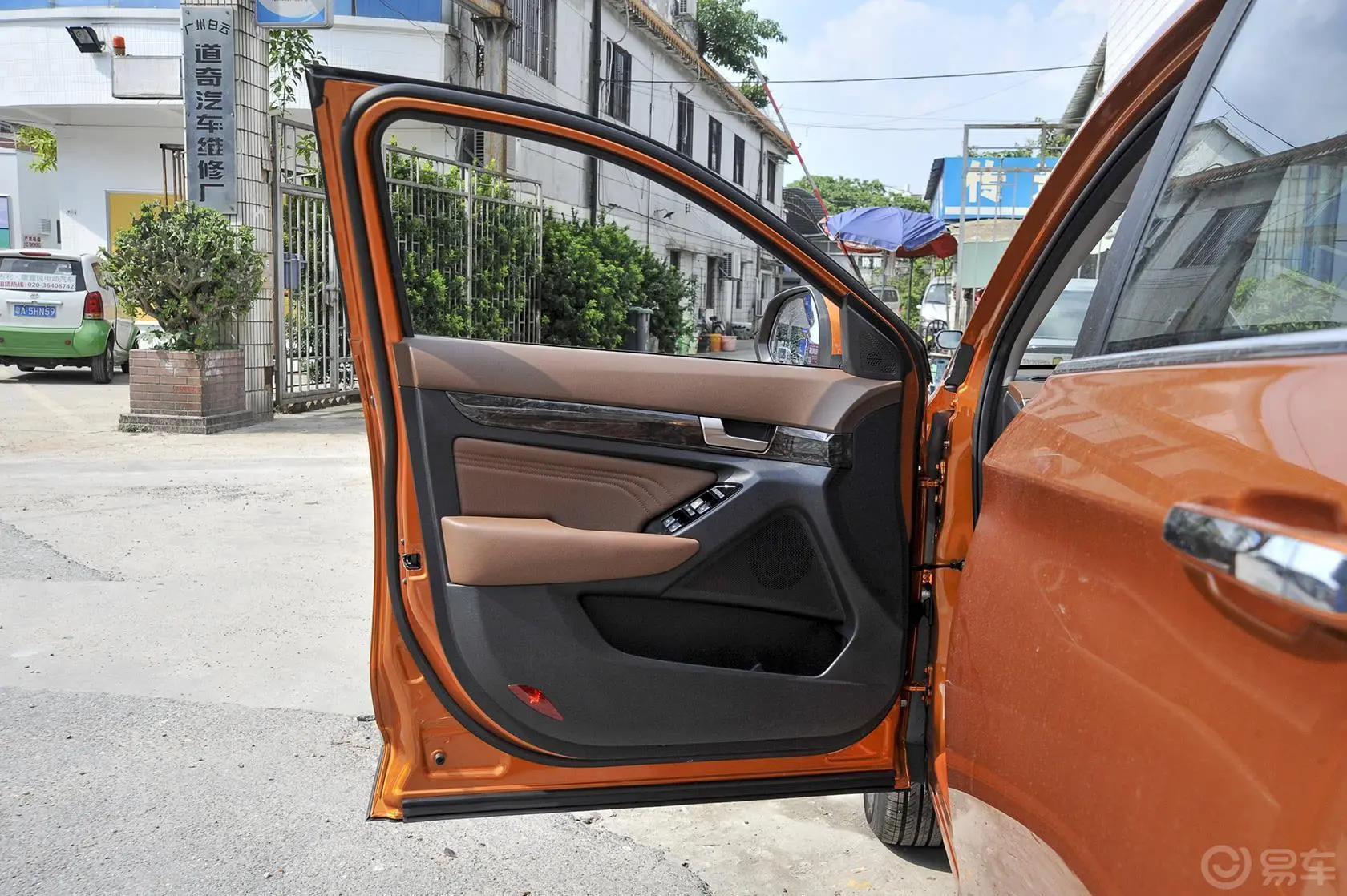 威旺S50乐动版 1.5T 手动 尊享版驾驶员侧车门内门板