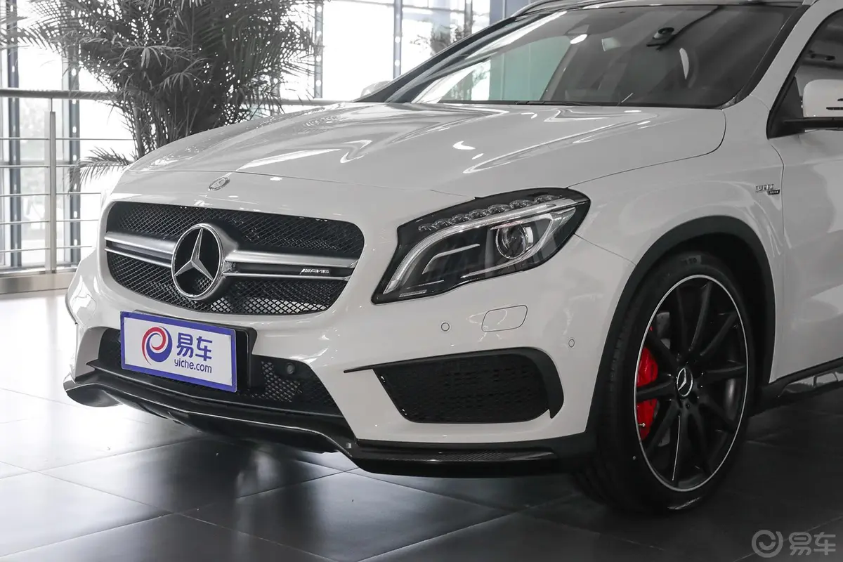 奔驰GLA AMGGLA 45 AMG 4MATIC外观