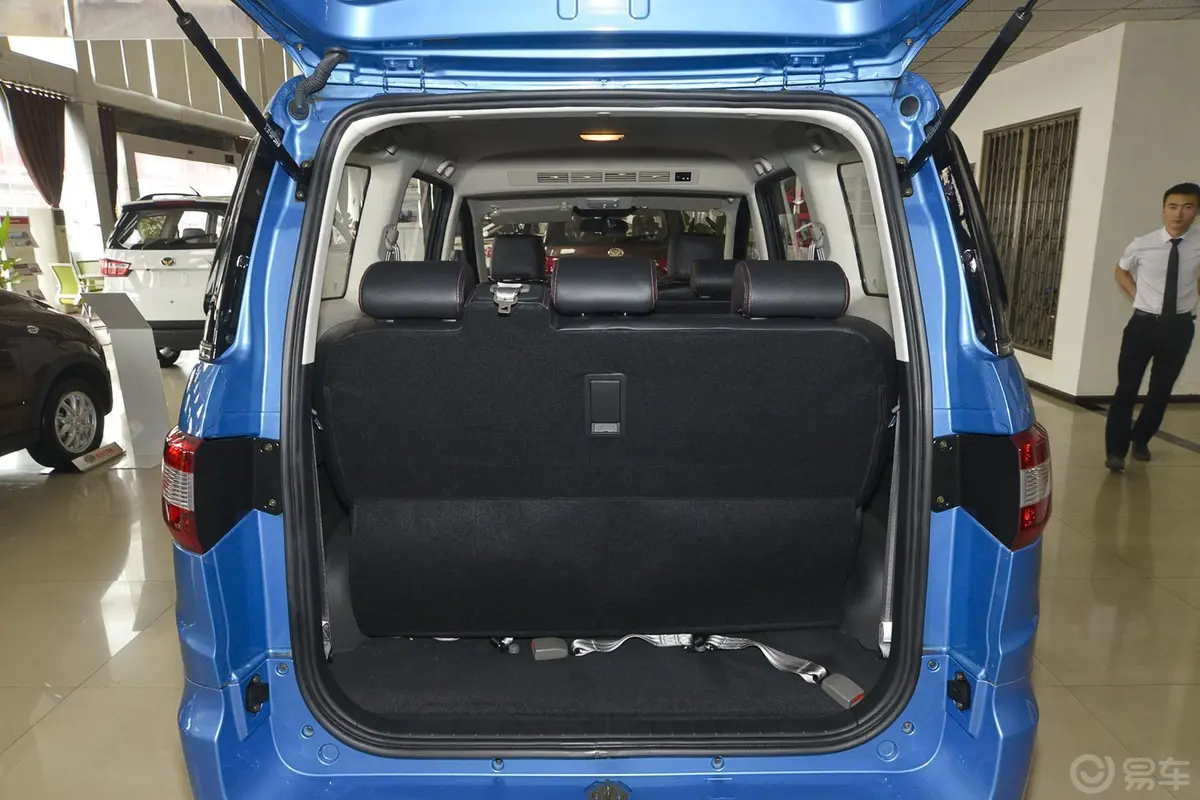 幻速H21.5L AMT 舒适版行李箱空间