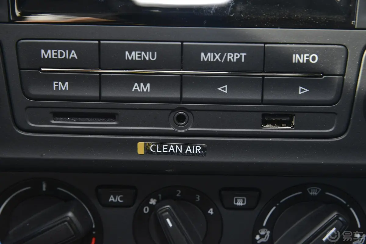 捷达质惠版 1.6L 手动舒适型AUX接口