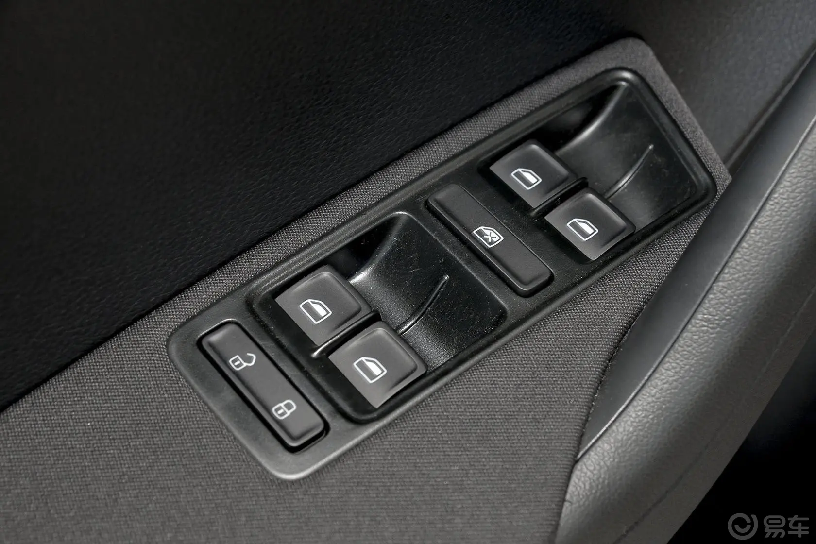 捷达质惠版 1.6L 手动舒适型车窗升降键