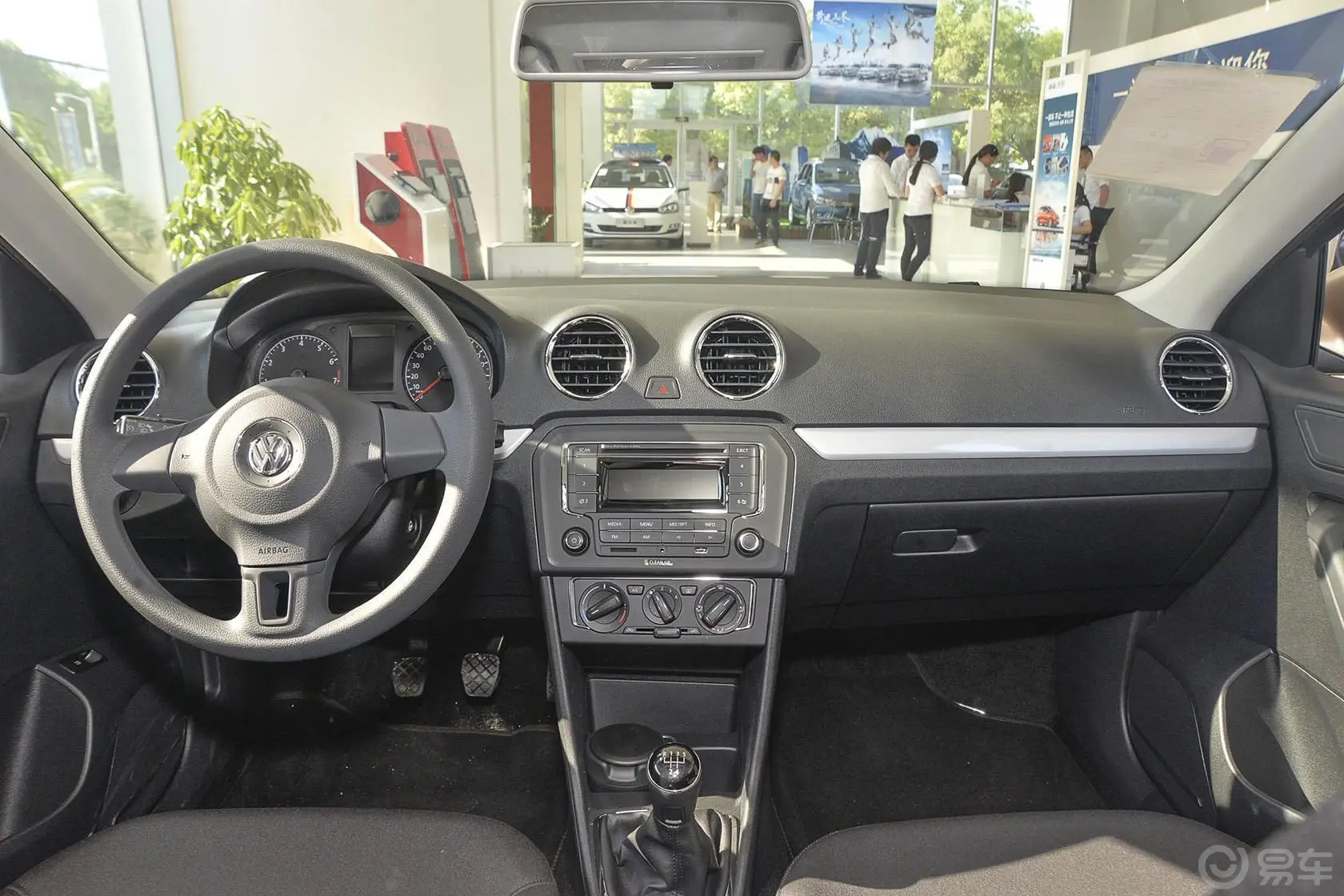 捷达质惠版 1.6L 手动舒适型前排车顶中央控制区