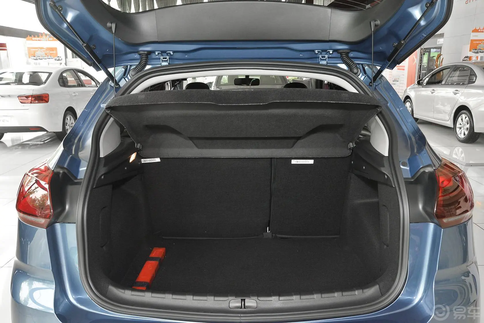 雪铁龙C3-XR1.6L 自动先锋型行李箱空间