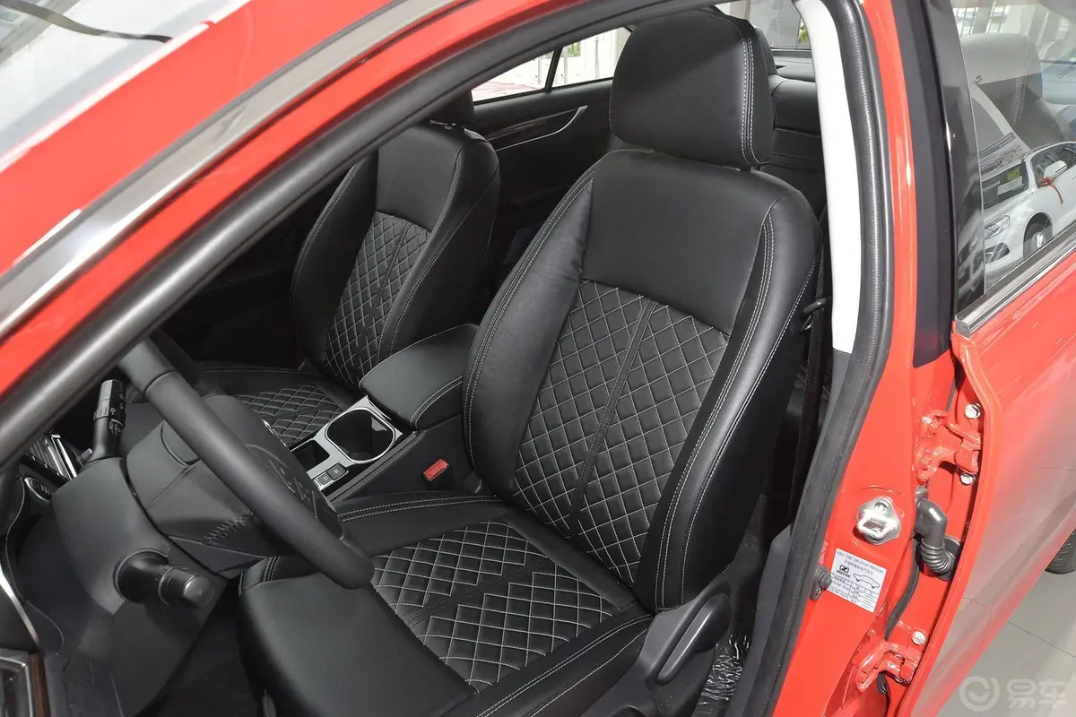 众泰Z5001.5T CVT 豪华型驾驶员座椅