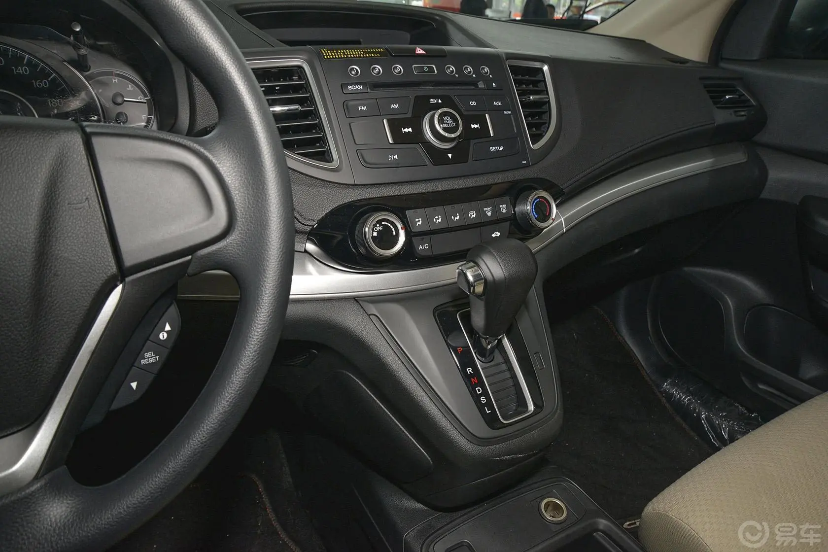 本田CR-V2.0L 两驱 都市版中控台驾驶员方向