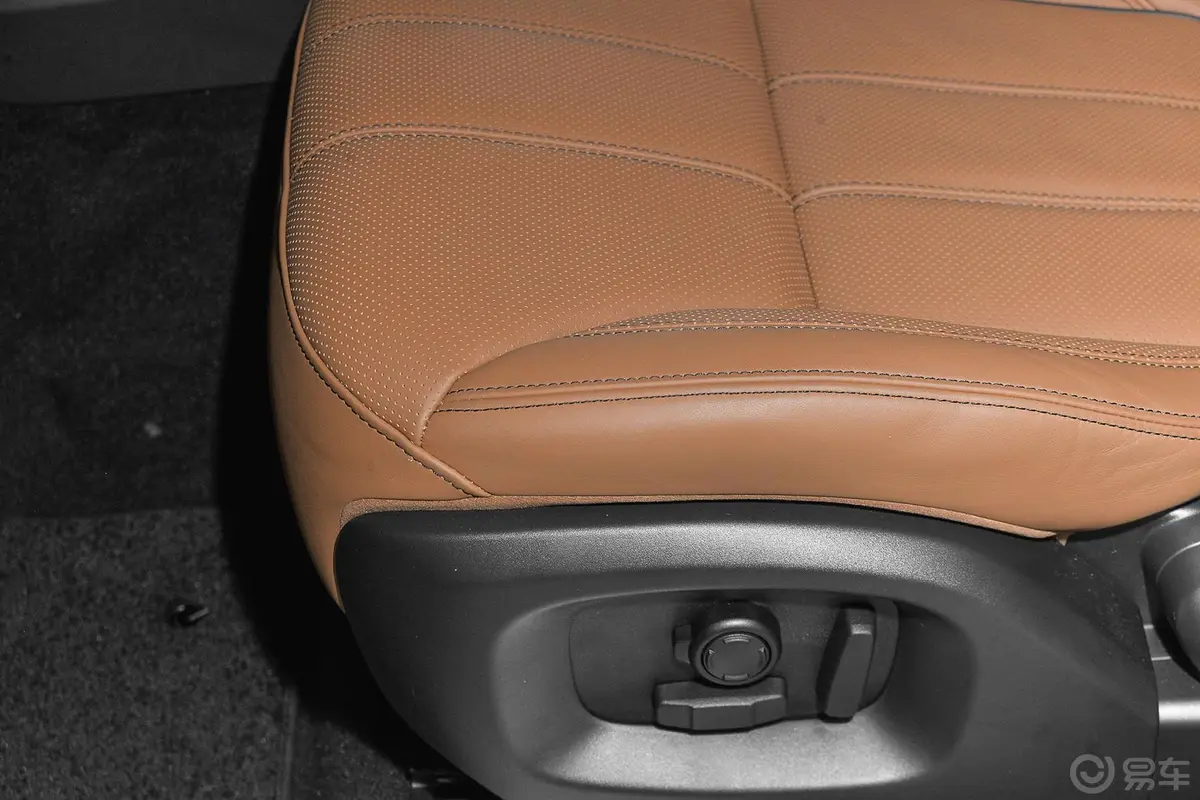 揽胜运动版3.0 V6 汽油版 SC HSE Dynamic座椅调节键