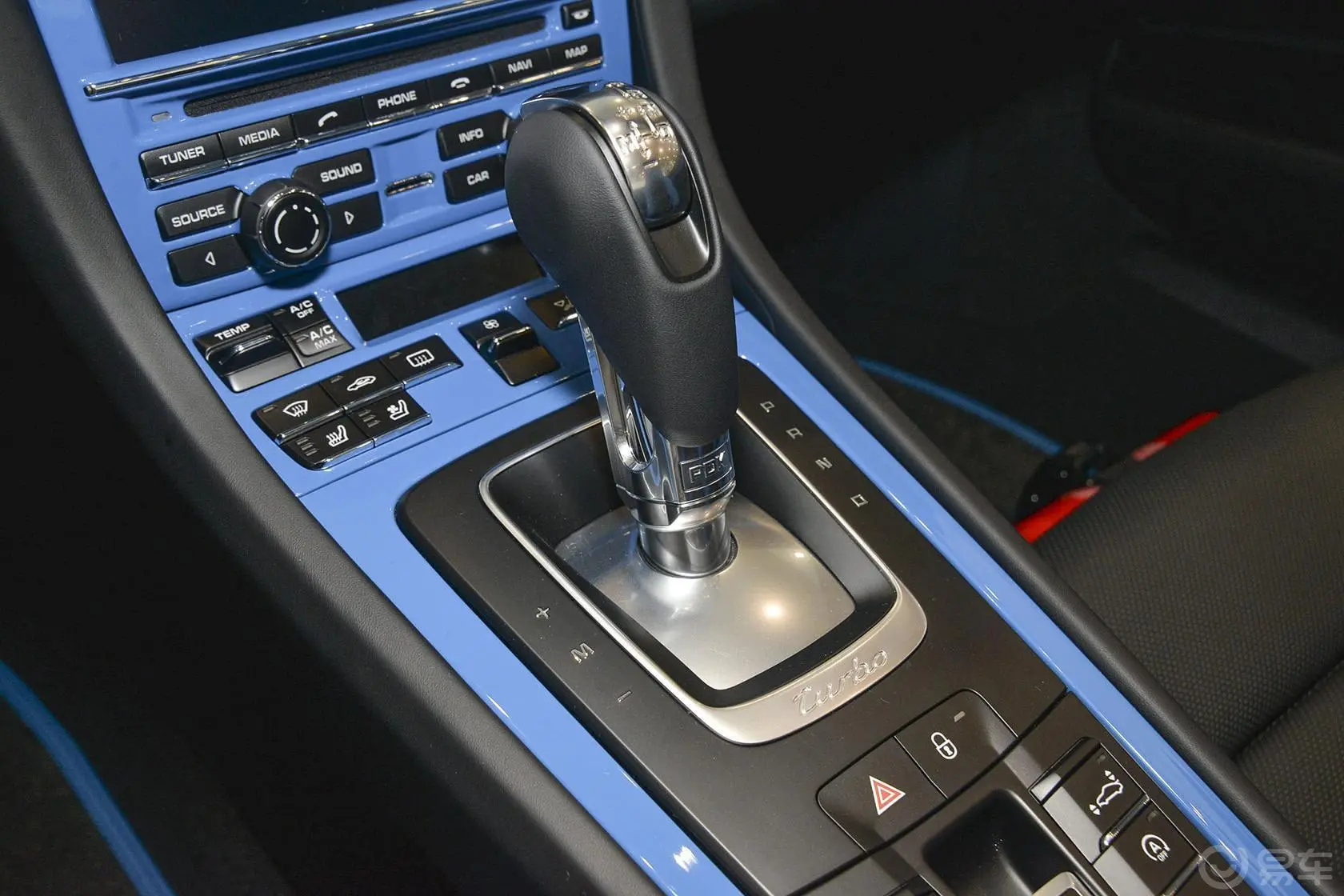 保时捷911Turbo S Cabriolet 3.8T换挡杆